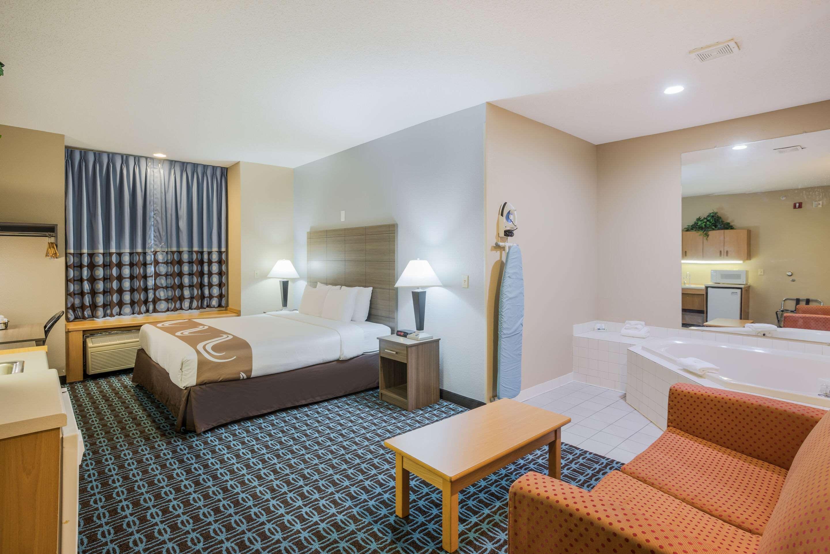 Sonesta Essential Hotel Blue Springs Exterior foto